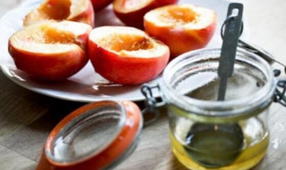 របាំងជាមួយទឹក aloe និងប្រេង peach